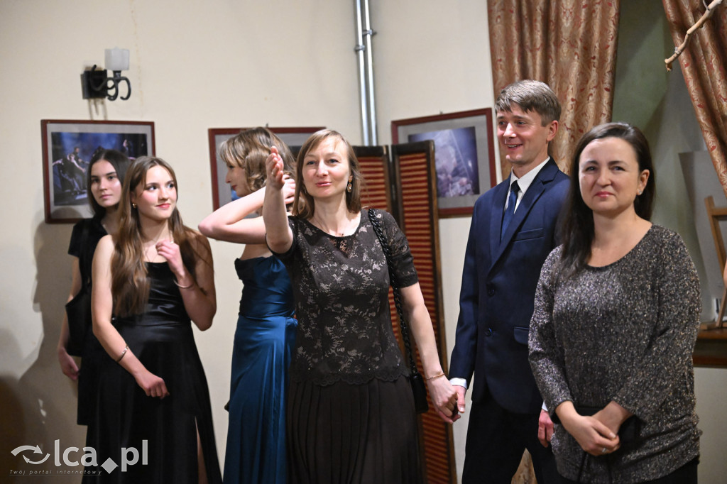 Polonezem z „Czasu honoru” rozpoczęłi studniówkę