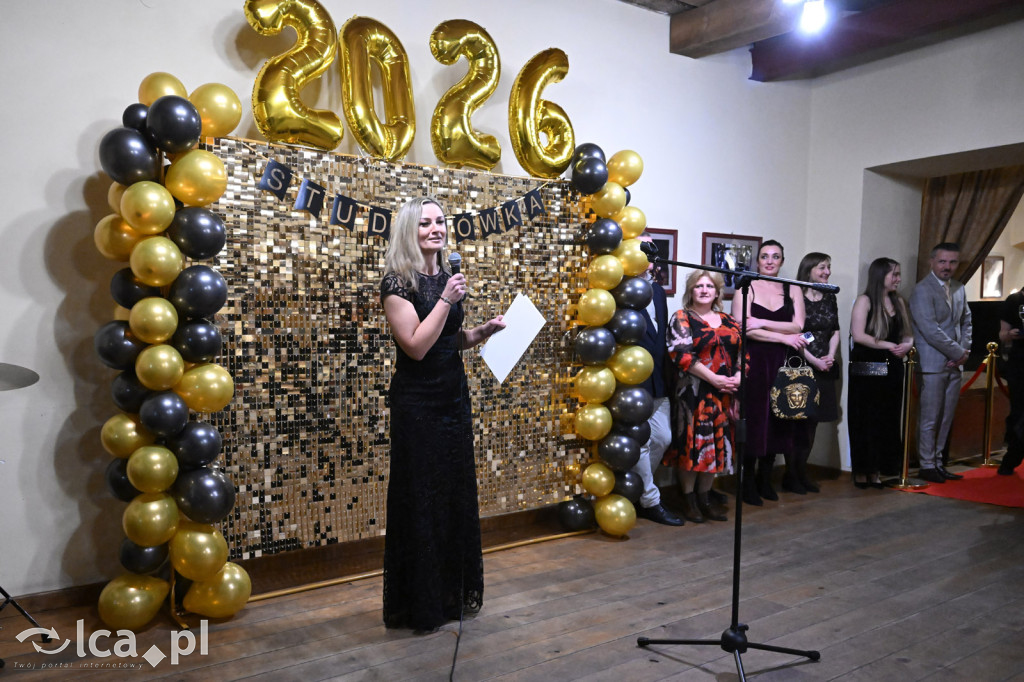 Polonezem z „Czasu honoru” rozpoczęłi studniówkę