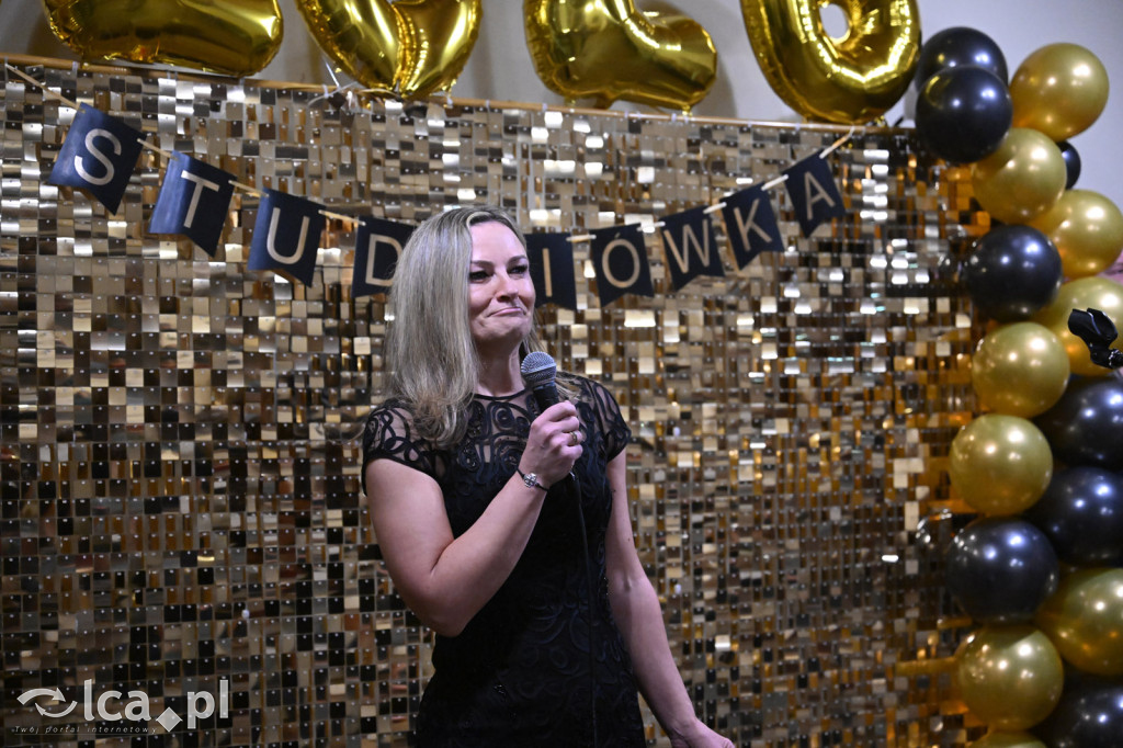 Polonezem z „Czasu honoru” rozpoczęłi studniówkę