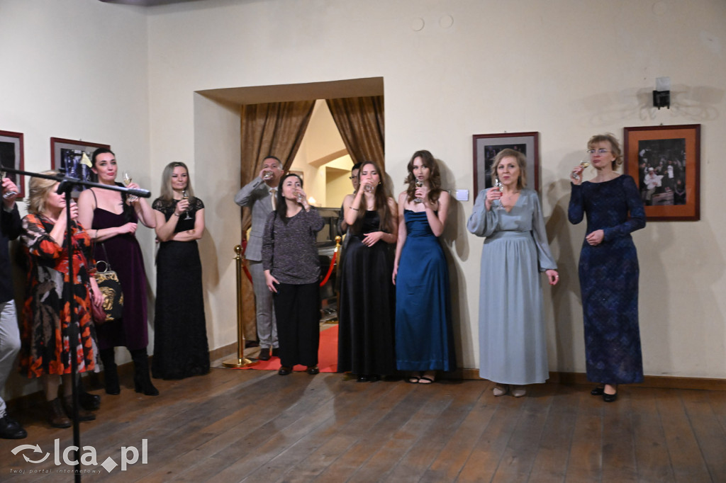 Polonezem z „Czasu honoru” rozpoczęłi studniówkę