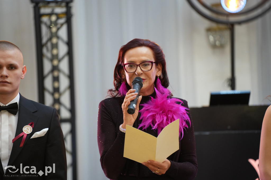 Mundurowa elegancja w Lubinie. Studniówka VII LO