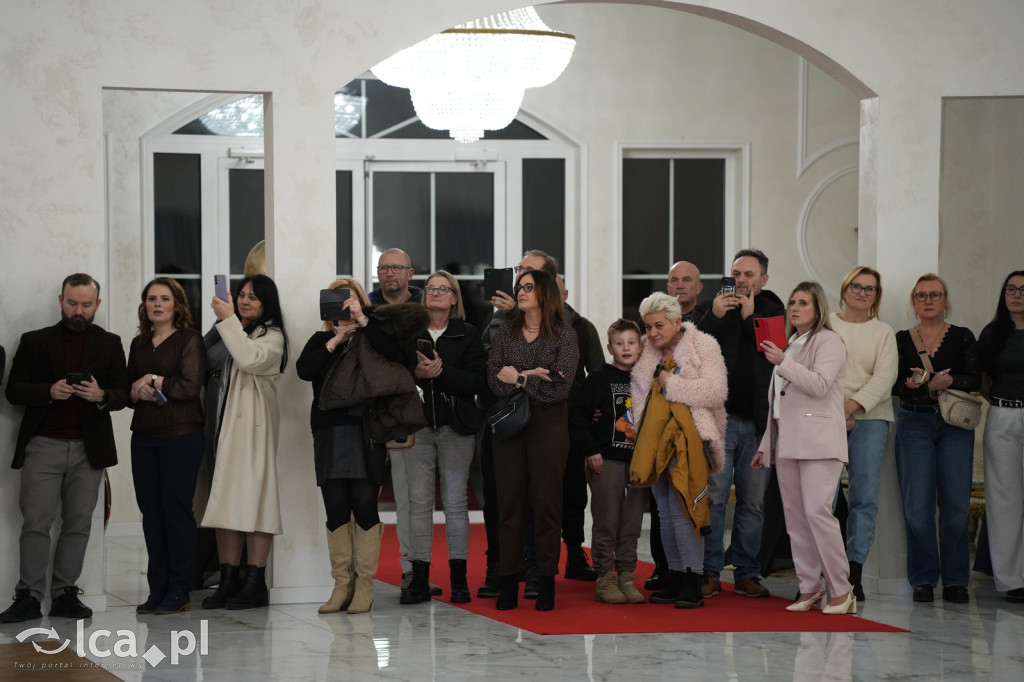 Mundurowa elegancja w Lubinie. Studniówka VII LO