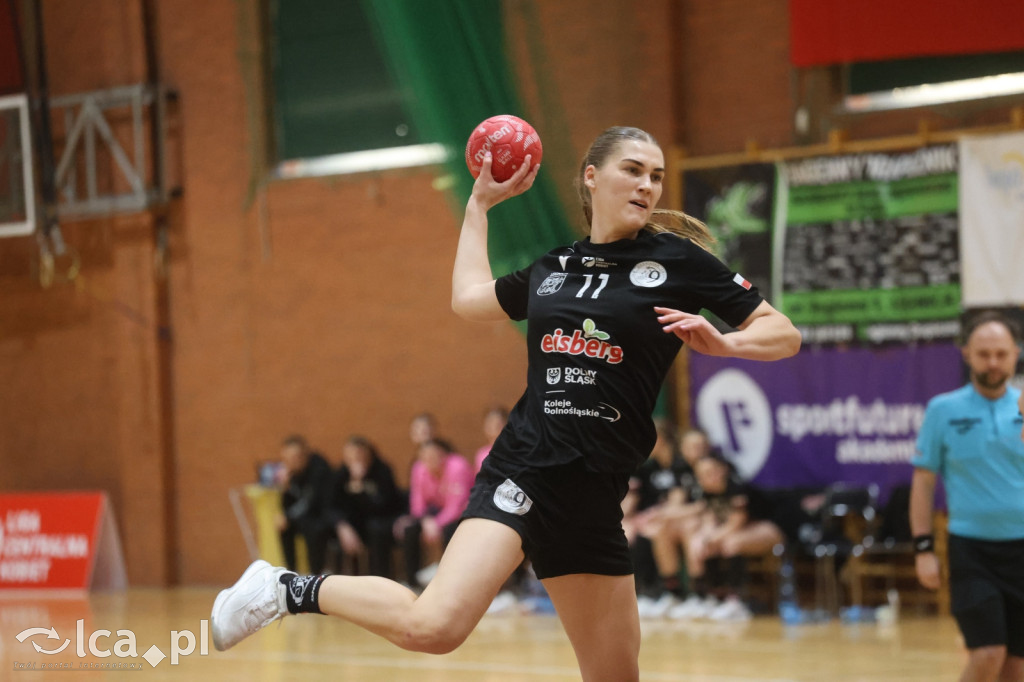 Dziewiątki Legnica lepsza w końcówce