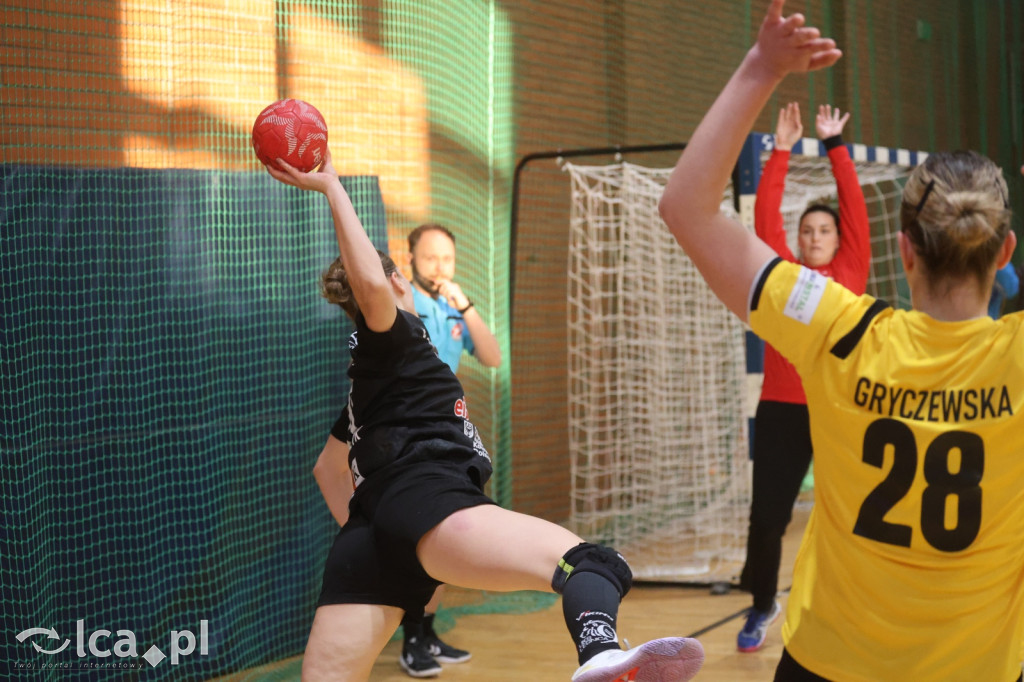 Dziewiątki Legnica lepsza w końcówce