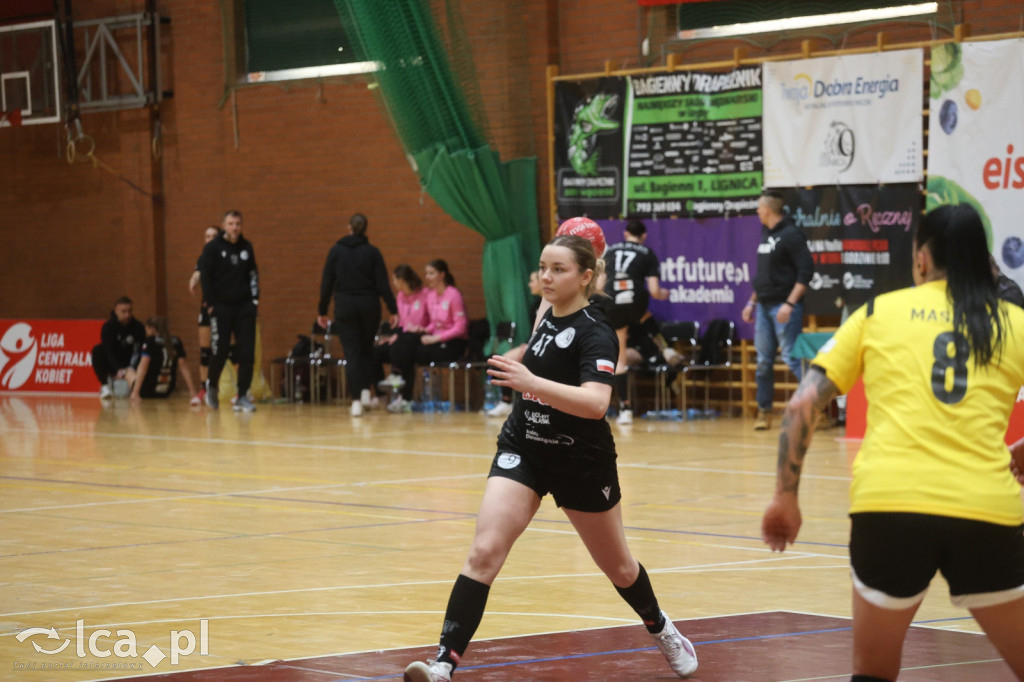 Dziewiątki Legnica lepsza w końcówce