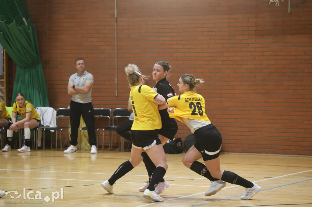 Dziewiątki Legnica lepsza w końcówce