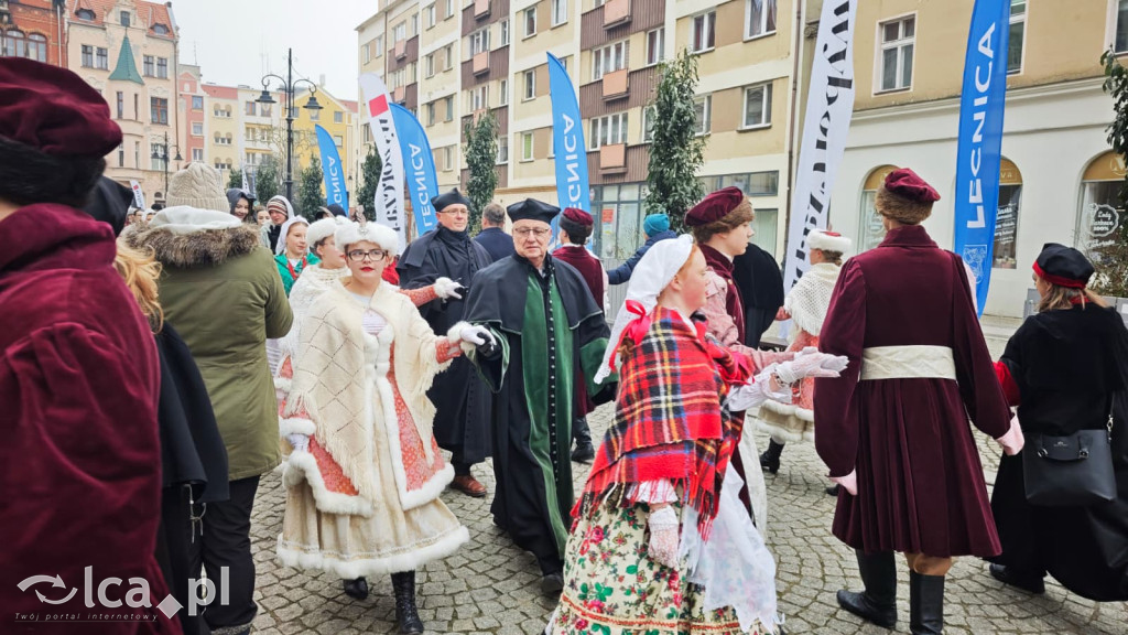 Maturzyści zatańczyli Poloneza Witelona
