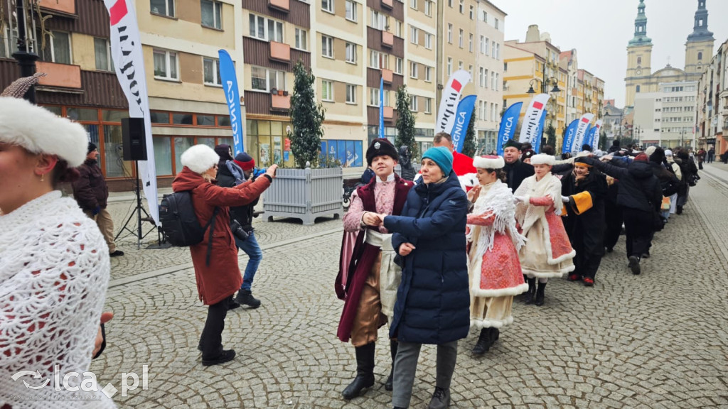 Maturzyści zatańczyli Poloneza Witelona