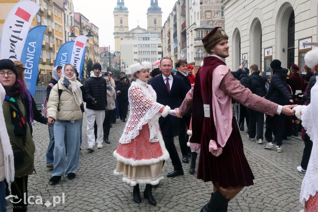 Maturzyści zatańczyli Poloneza Witelona