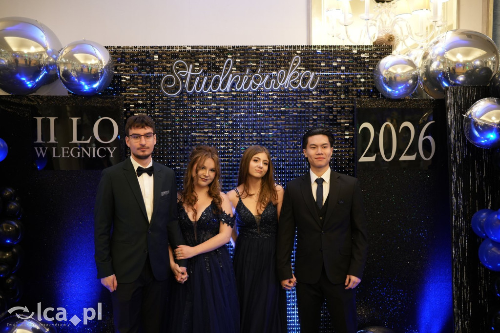 Odłożyli książki na bok. Tak bawiło się II LO