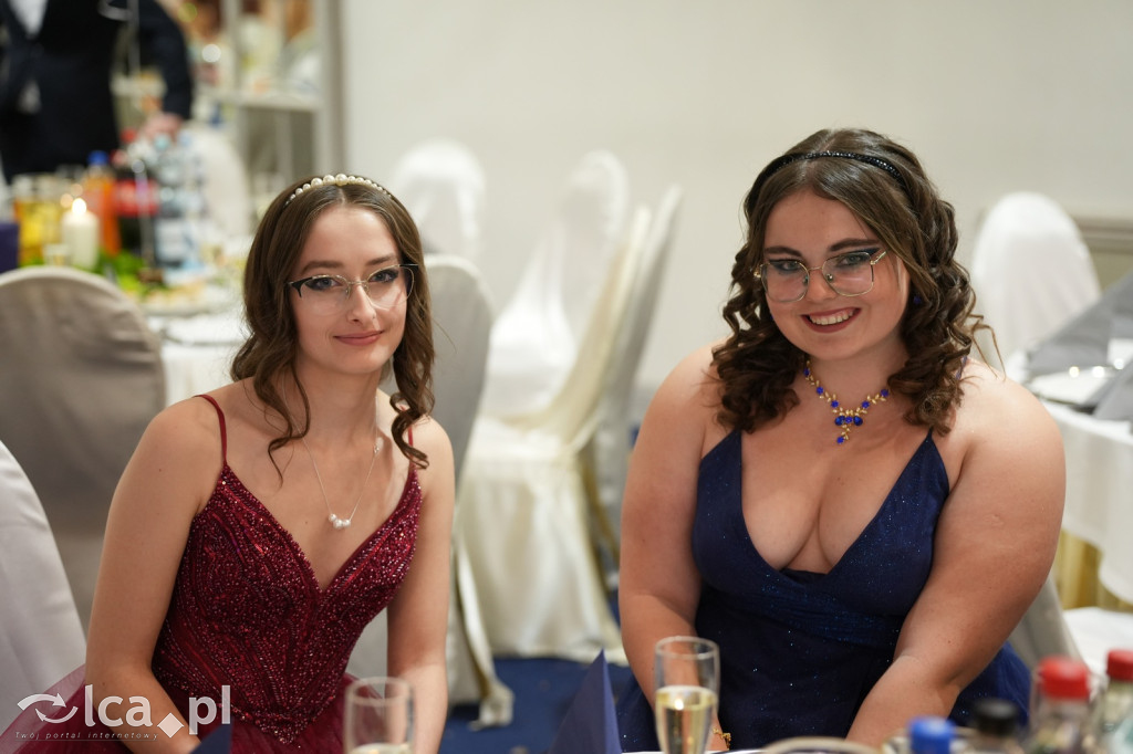 Odłożyli książki na bok. Tak bawiło się II LO