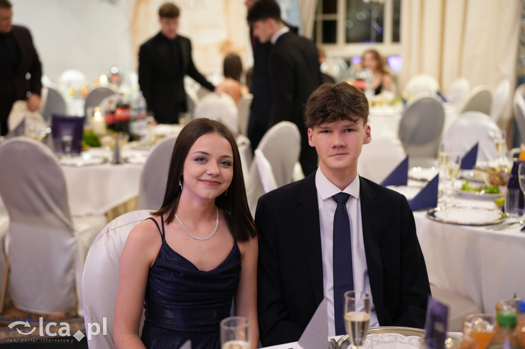 Odłożyli książki na bok. Tak bawiło się II LO