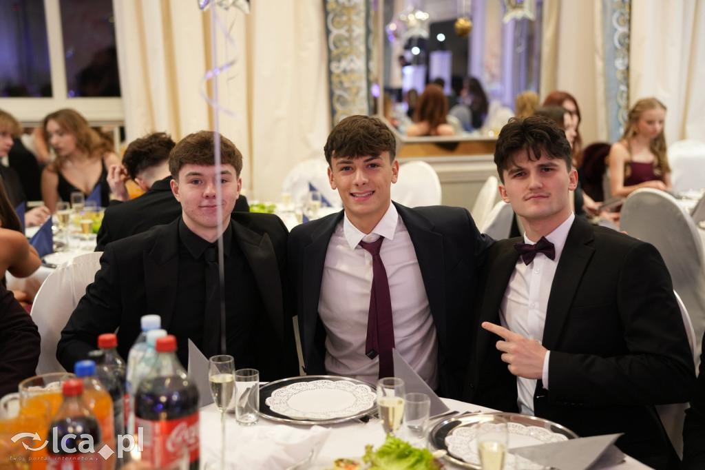 Odłożyli książki na bok. Tak bawiło się II LO