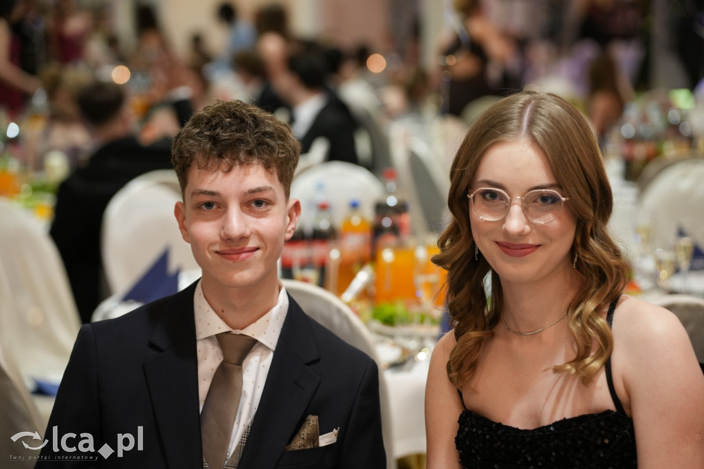 Odłożyli książki na bok. Tak bawiło się II LO