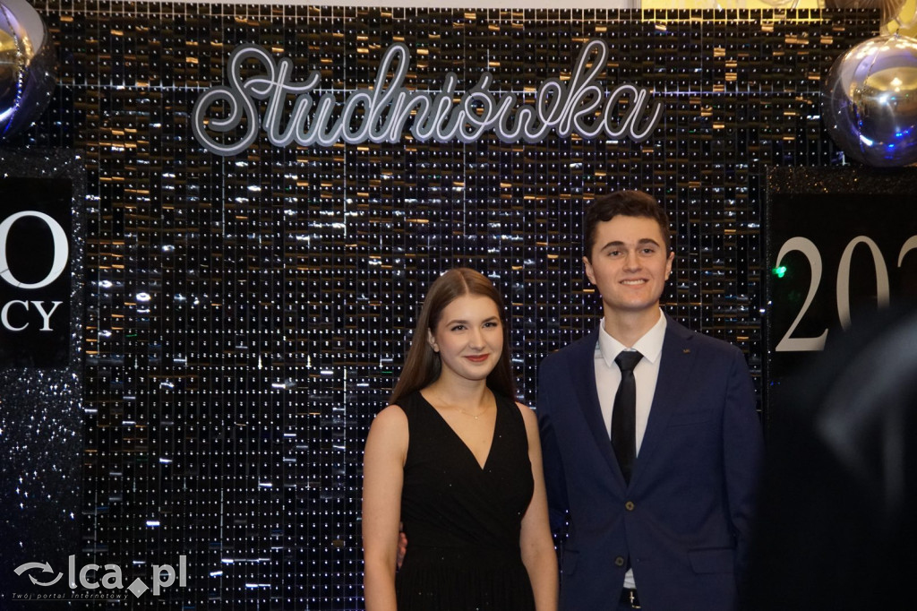 Odłożyli książki na bok. Tak bawiło się II LO