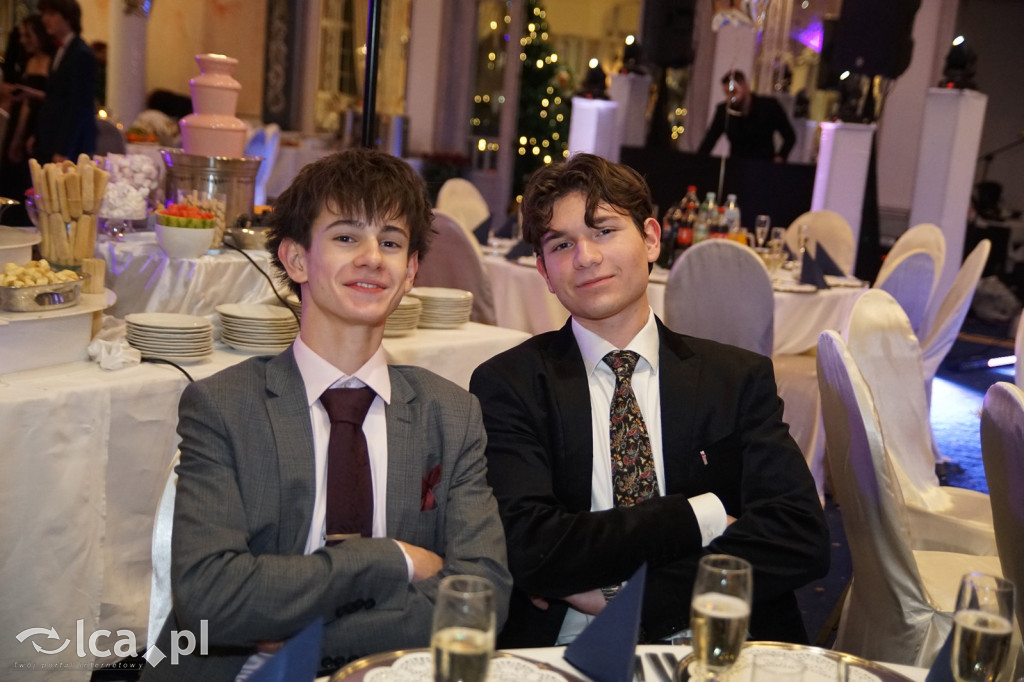 Odłożyli książki na bok. Tak bawiło się II LO