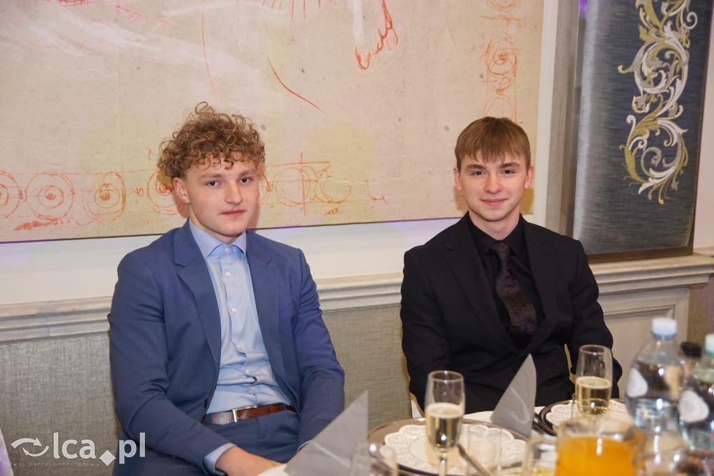 Odłożyli książki na bok. Tak bawiło się II LO