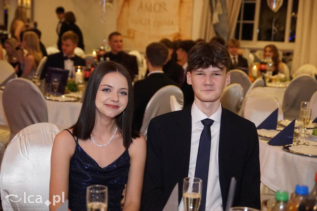 Odłożyli książki na bok. Tak bawiło się II LO