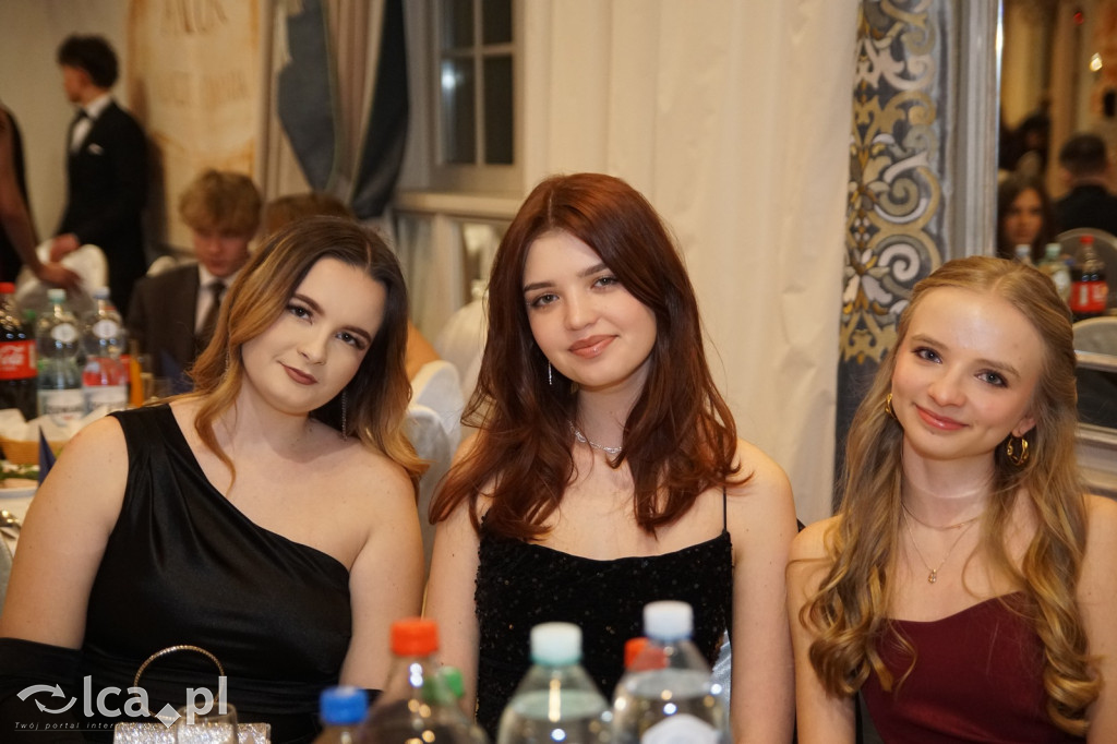 Odłożyli książki na bok. Tak bawiło się II LO