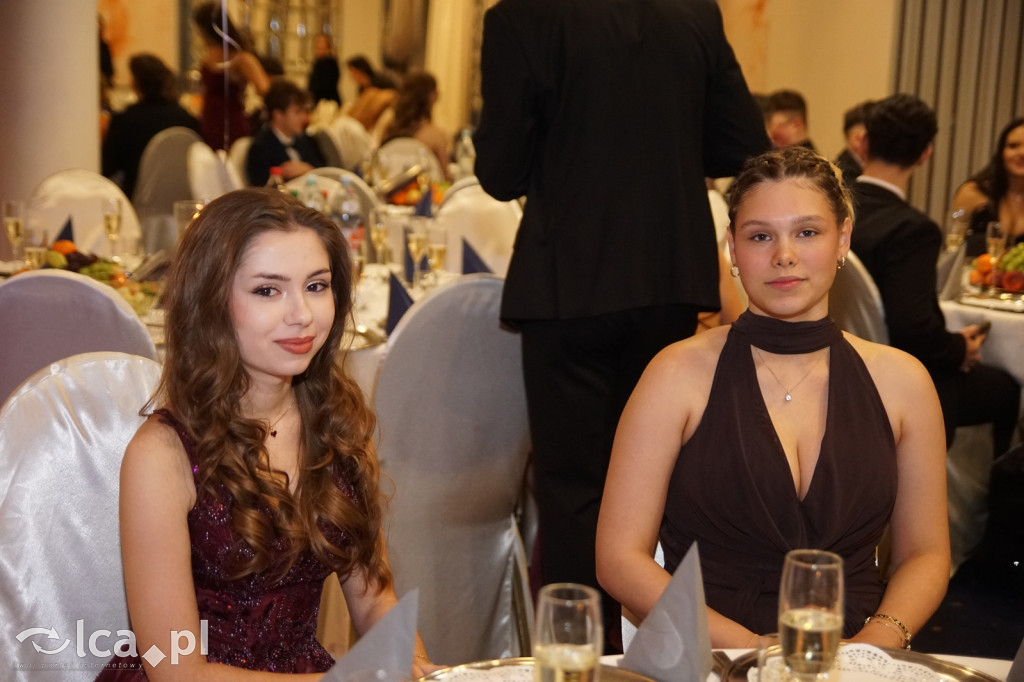 Odłożyli książki na bok. Tak bawiło się II LO