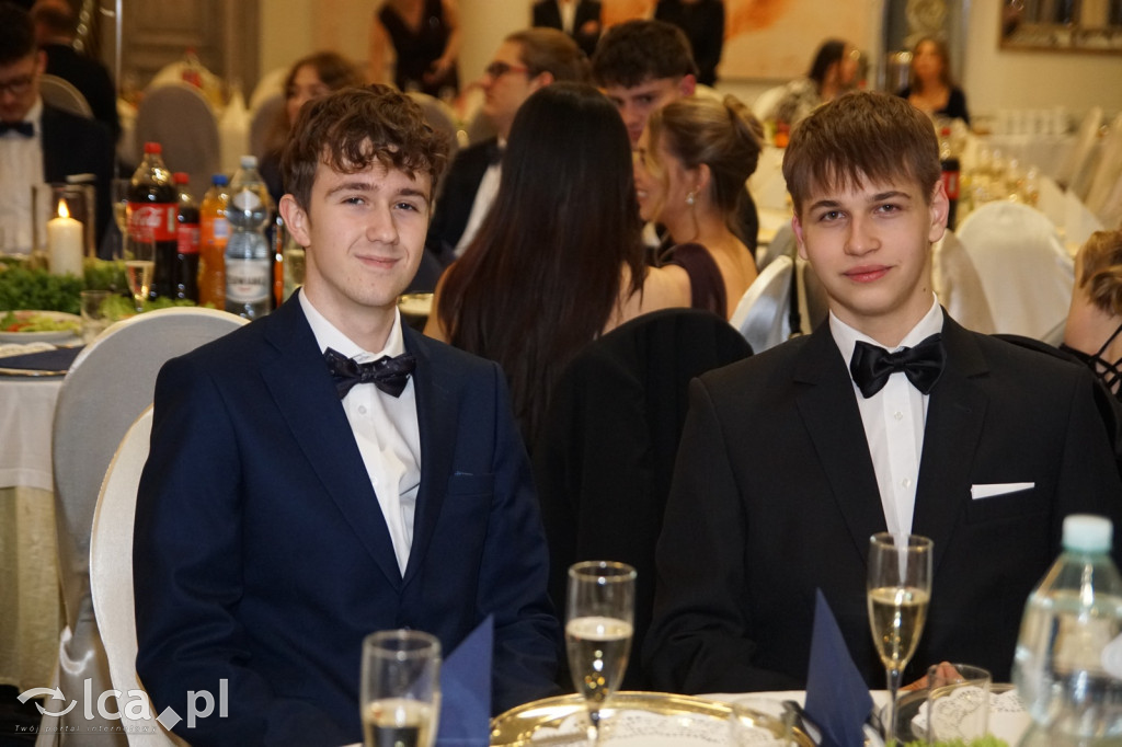 Odłożyli książki na bok. Tak bawiło się II LO