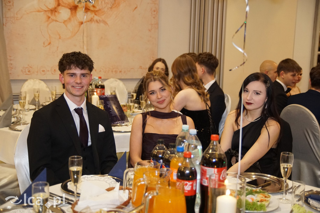 Odłożyli książki na bok. Tak bawiło się II LO