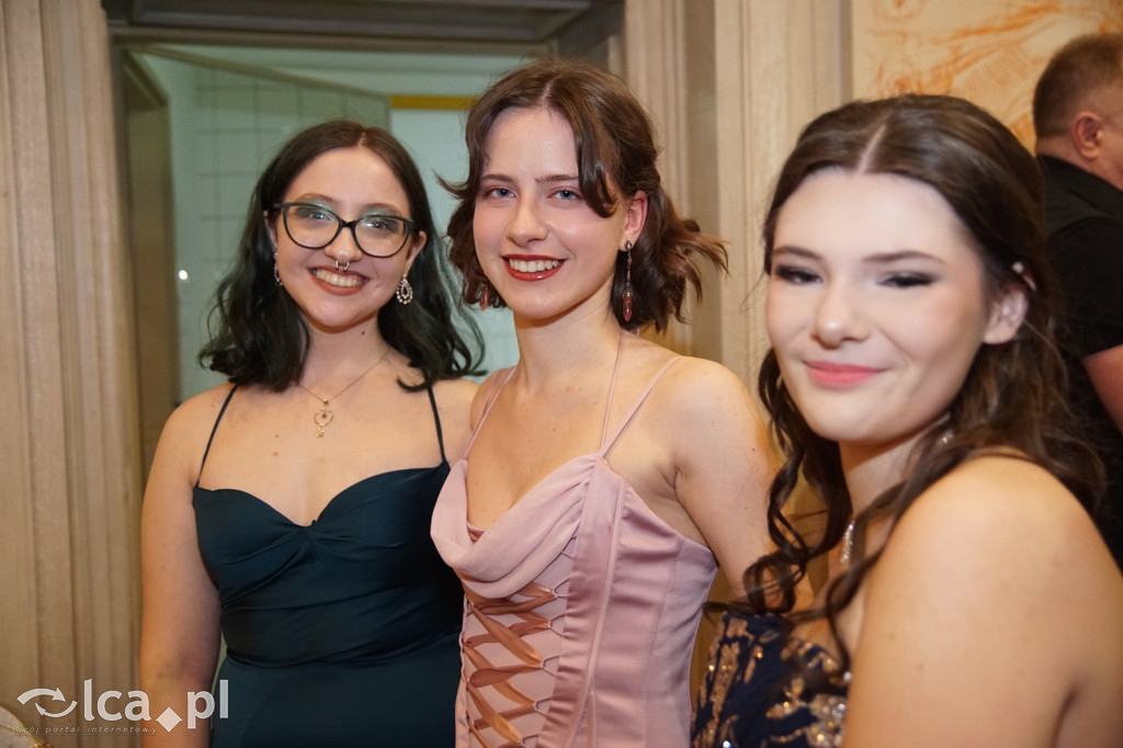 Odłożyli książki na bok. Tak bawiło się II LO