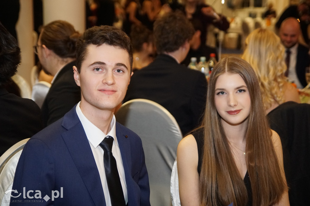 Odłożyli książki na bok. Tak bawiło się II LO