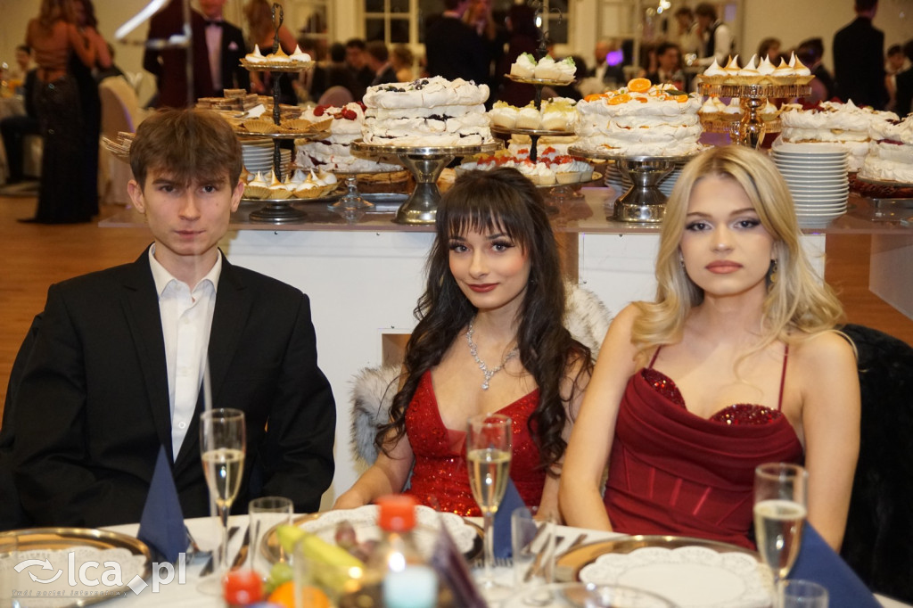 Odłożyli książki na bok. Tak bawiło się II LO