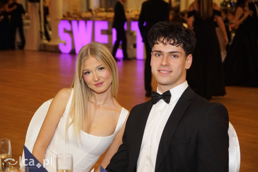 Odłożyli książki na bok. Tak bawiło się II LO