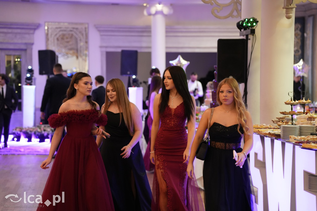 Odłożyli książki na bok. Tak bawiło się II LO