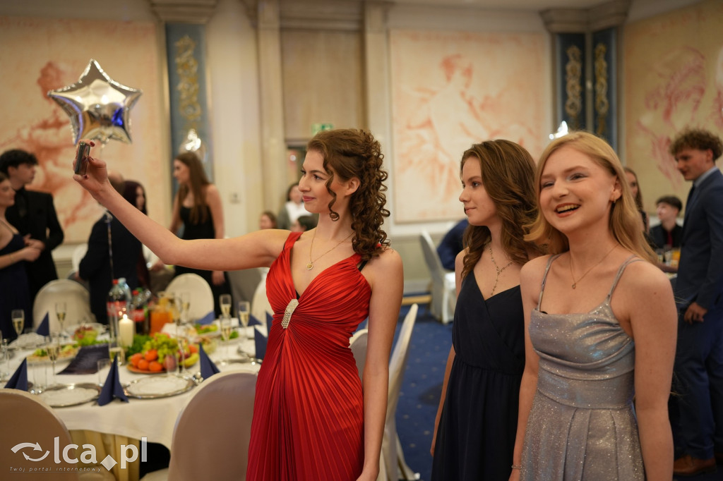 Odłożyli książki na bok. Tak bawiło się II LO