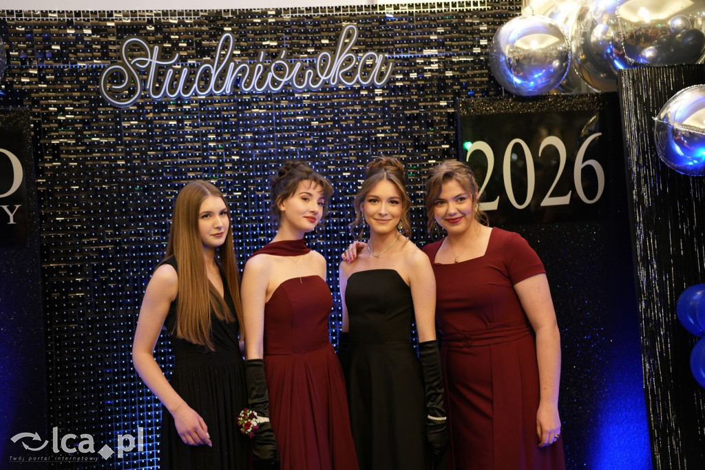 Odłożyli książki na bok. Tak bawiło się II LO