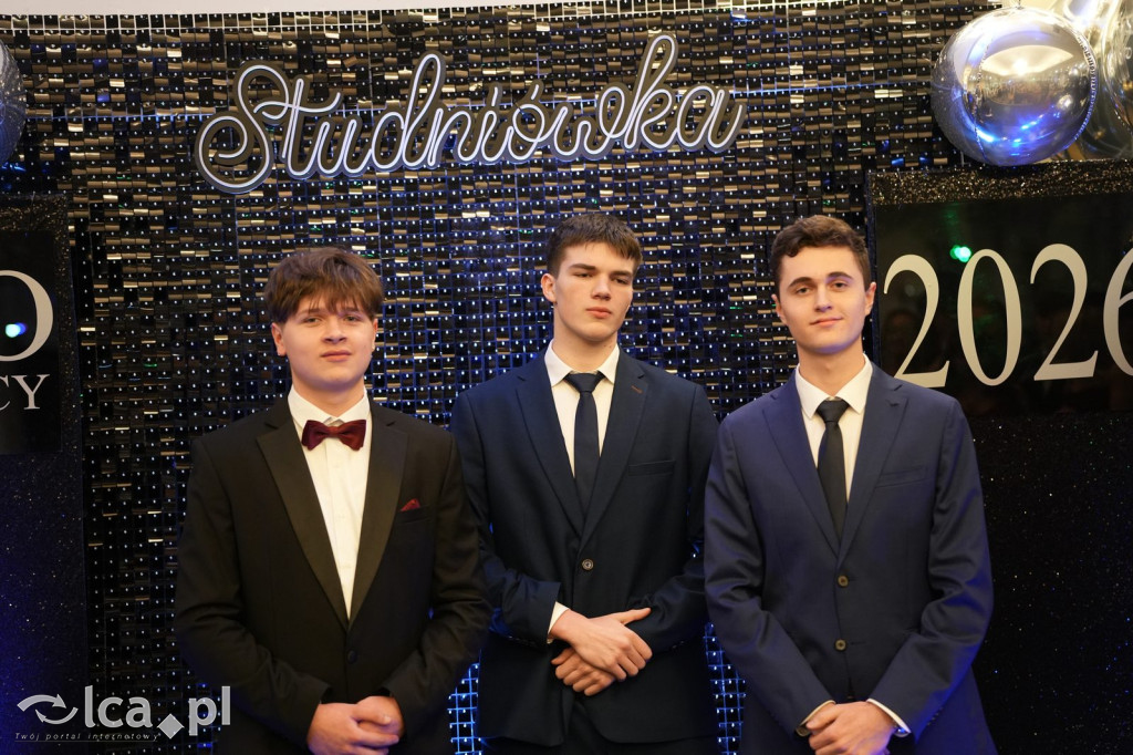 Odłożyli książki na bok. Tak bawiło się II LO