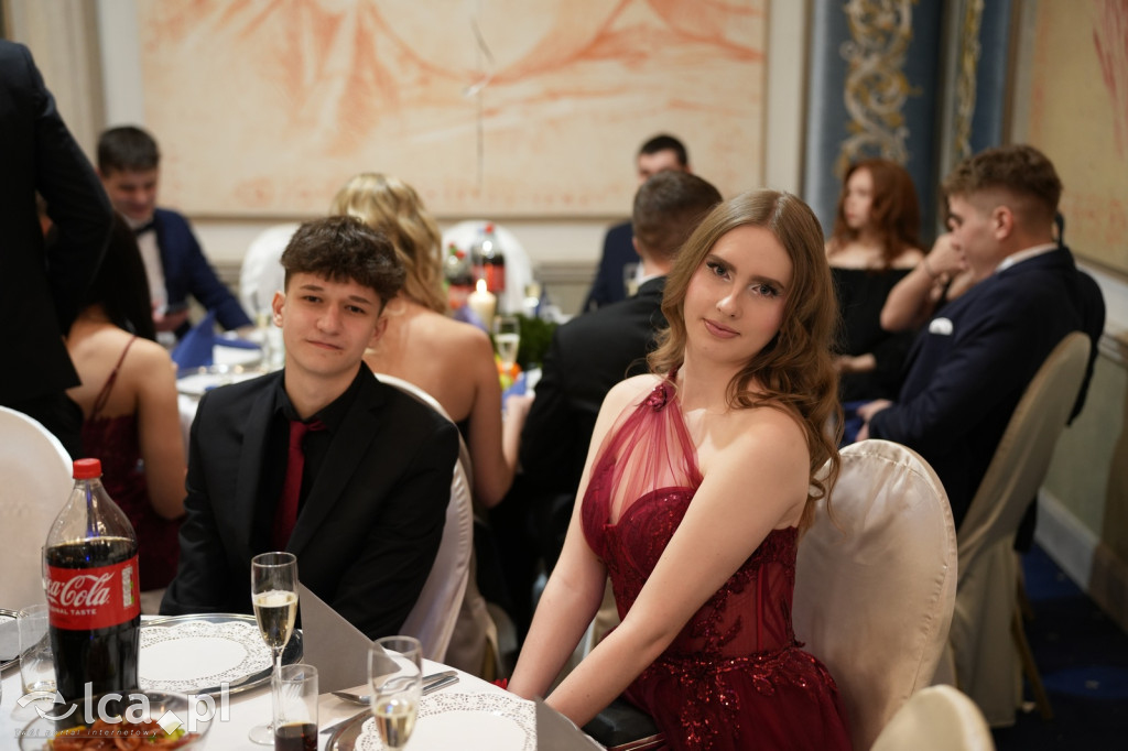 Odłożyli książki na bok. Tak bawiło się II LO