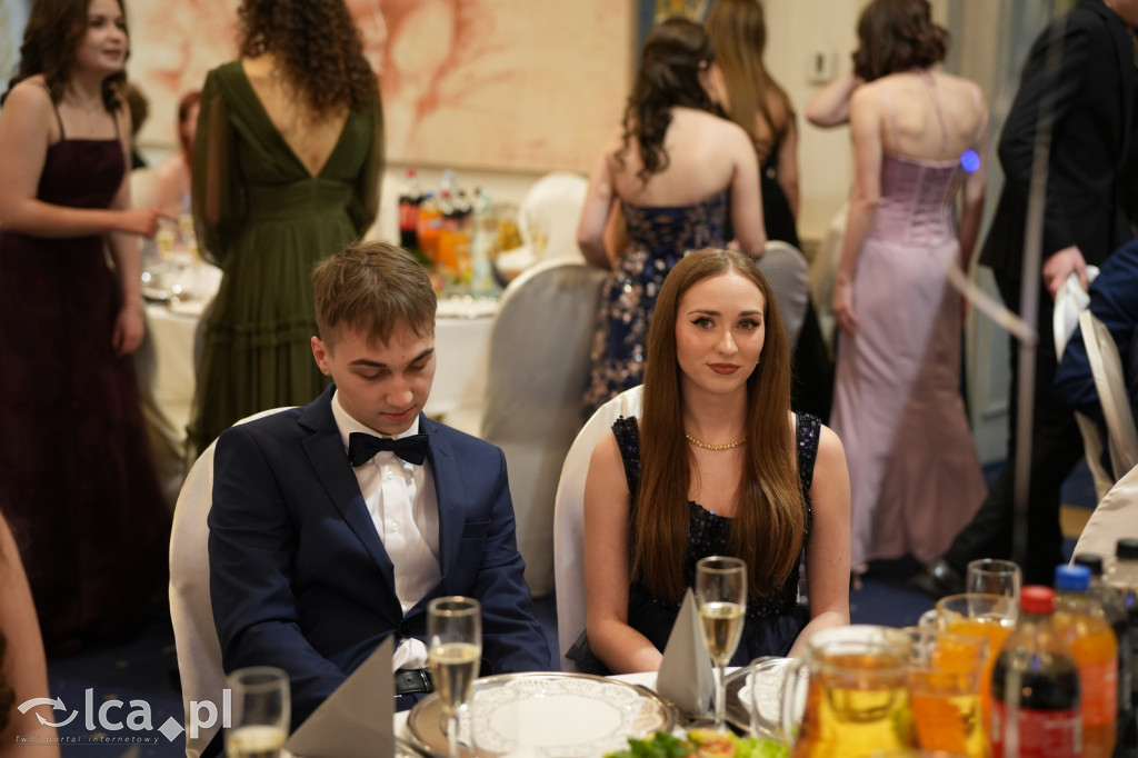 Odłożyli książki na bok. Tak bawiło się II LO