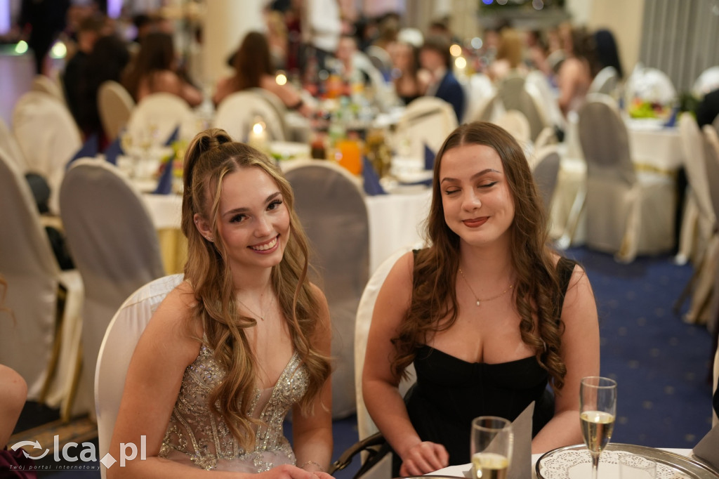 Odłożyli książki na bok. Tak bawiło się II LO