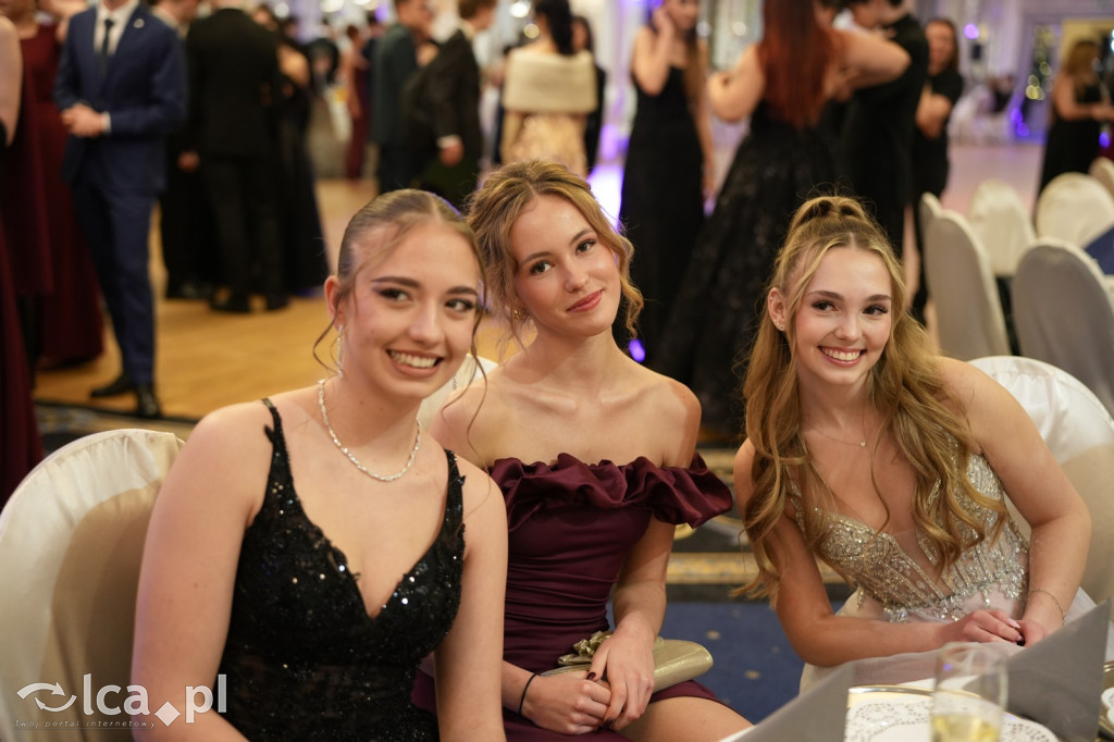 Odłożyli książki na bok. Tak bawiło się II LO