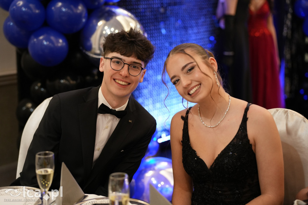 Odłożyli książki na bok. Tak bawiło się II LO