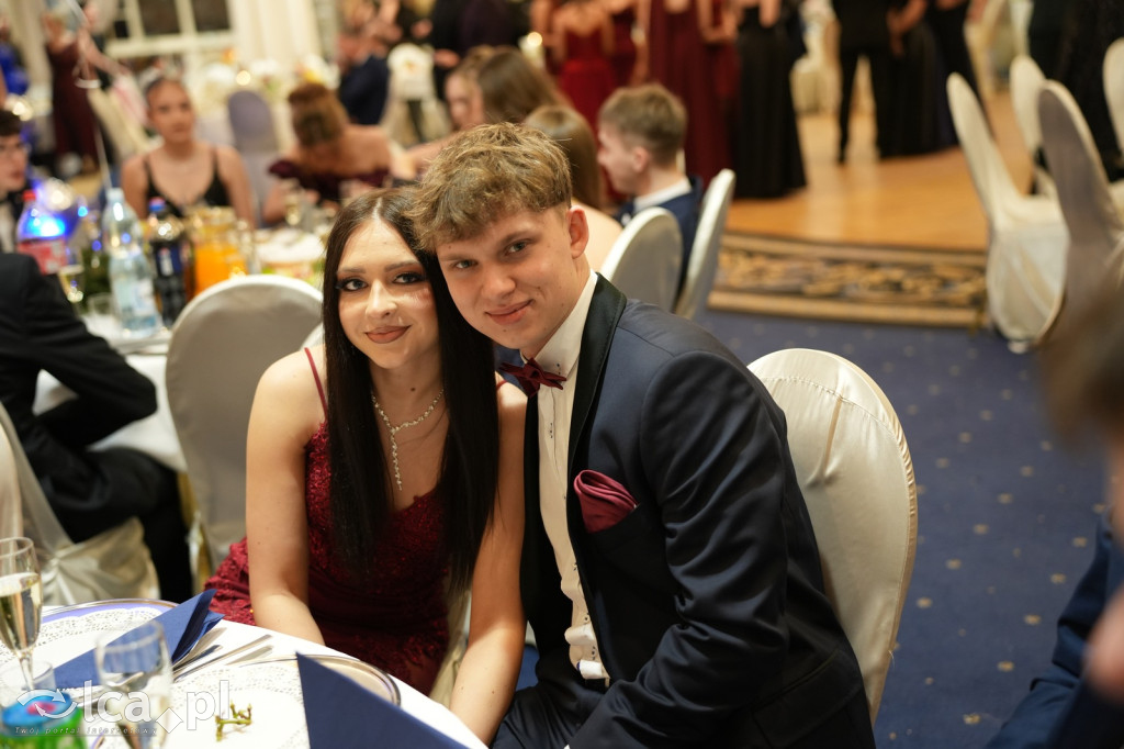 Odłożyli książki na bok. Tak bawiło się II LO