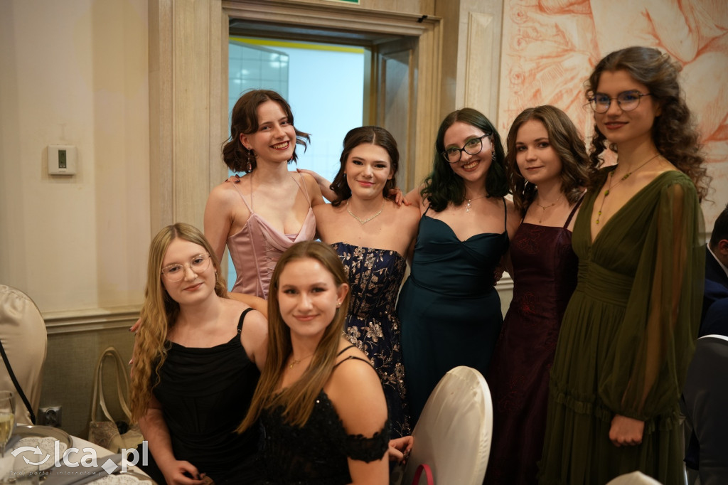 Odłożyli książki na bok. Tak bawiło się II LO