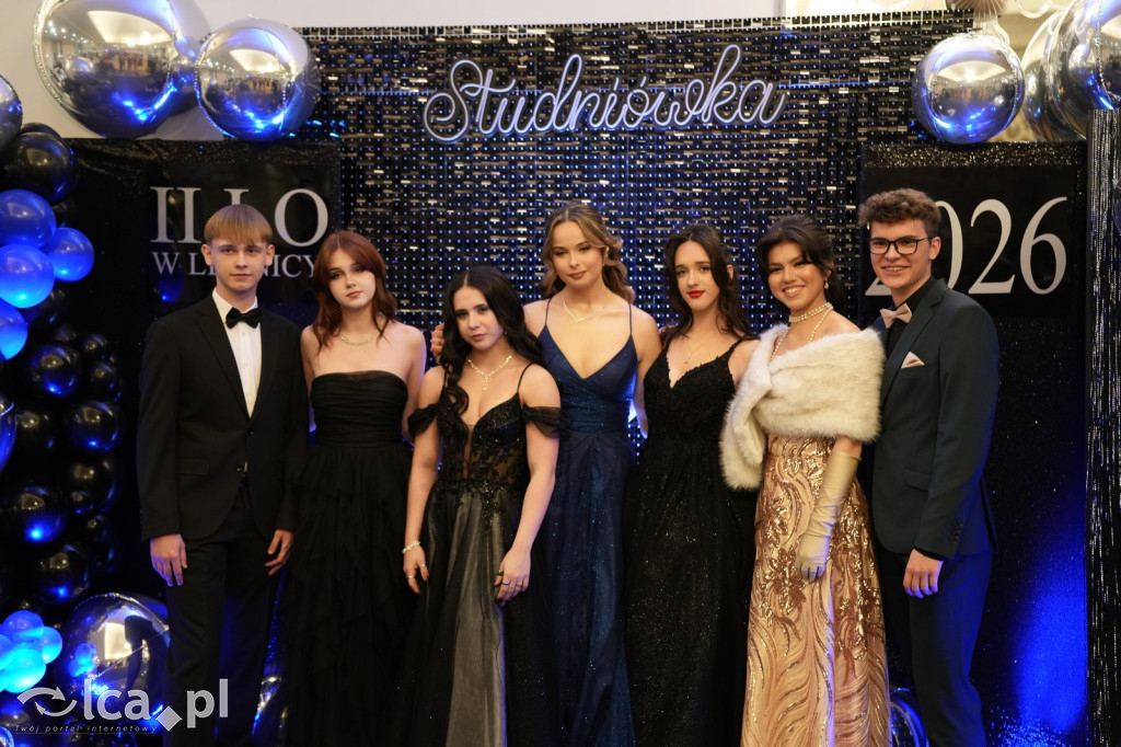 Odłożyli książki na bok. Tak bawiło się II LO