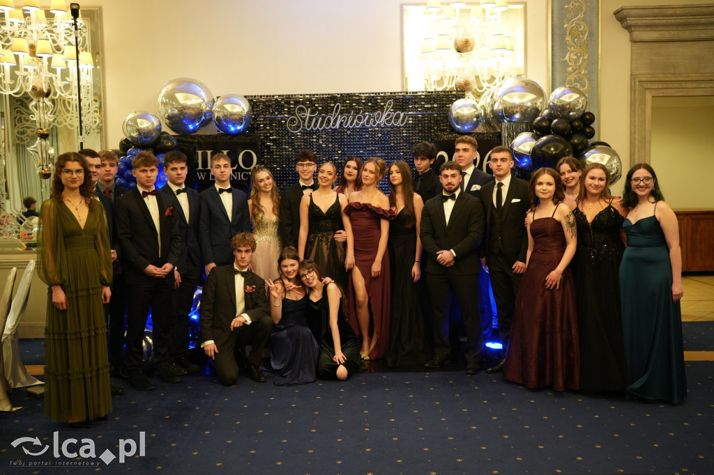 Odłożyli książki na bok. Tak bawiło się II LO