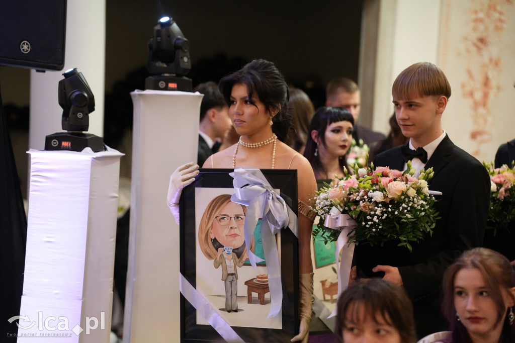 Odłożyli książki na bok. Tak bawiło się II LO