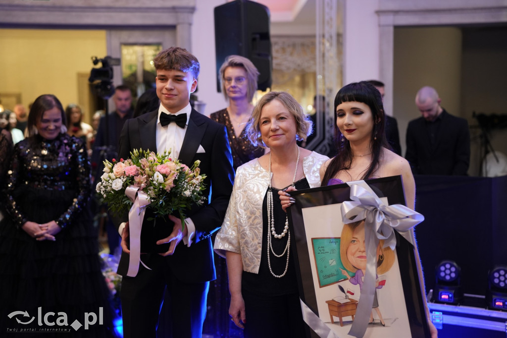 Odłożyli książki na bok. Tak bawiło się II LO