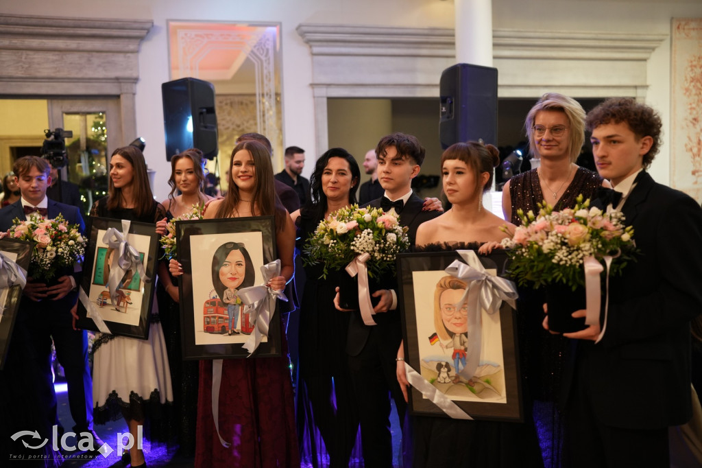 Odłożyli książki na bok. Tak bawiło się II LO