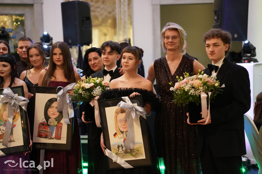 Odłożyli książki na bok. Tak bawiło się II LO