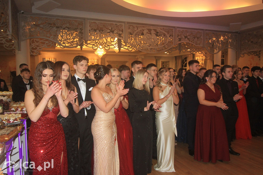 Bal studniówkowy maturzystów „Ekonoma”