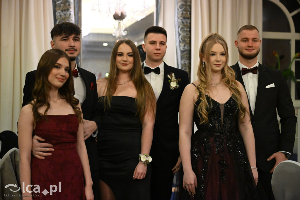 Studniówka ALO i TA. Przed nimi matura