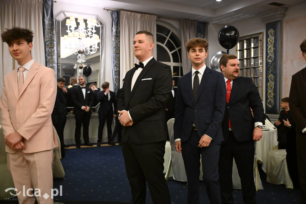 Studniówka ALO i TA. Przed nimi matura